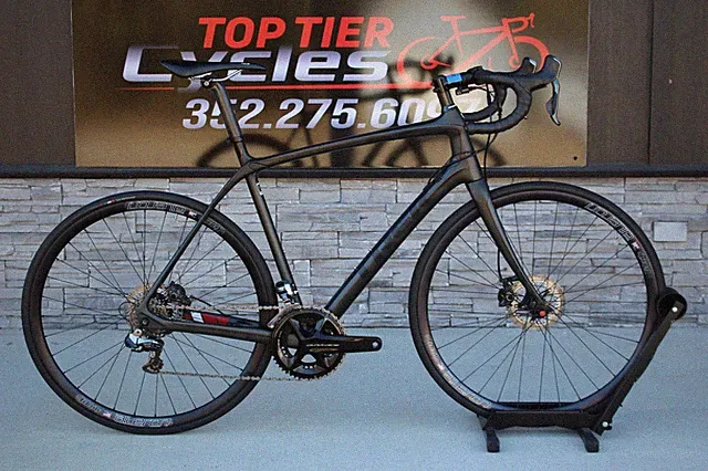 58 cm - 2016 Trek Domane 6.9 Disc- Dura-Ace Di2- 17lbs- $8,000 Retail - INV 1087